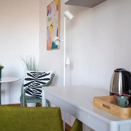 Botanica Pio X - With Private Bathroom, New Kitchen & Tram To Guest house