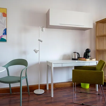 Botanica Pio X - With Private Bathroom, New Kitchen & Tram To Gasthof Venedig